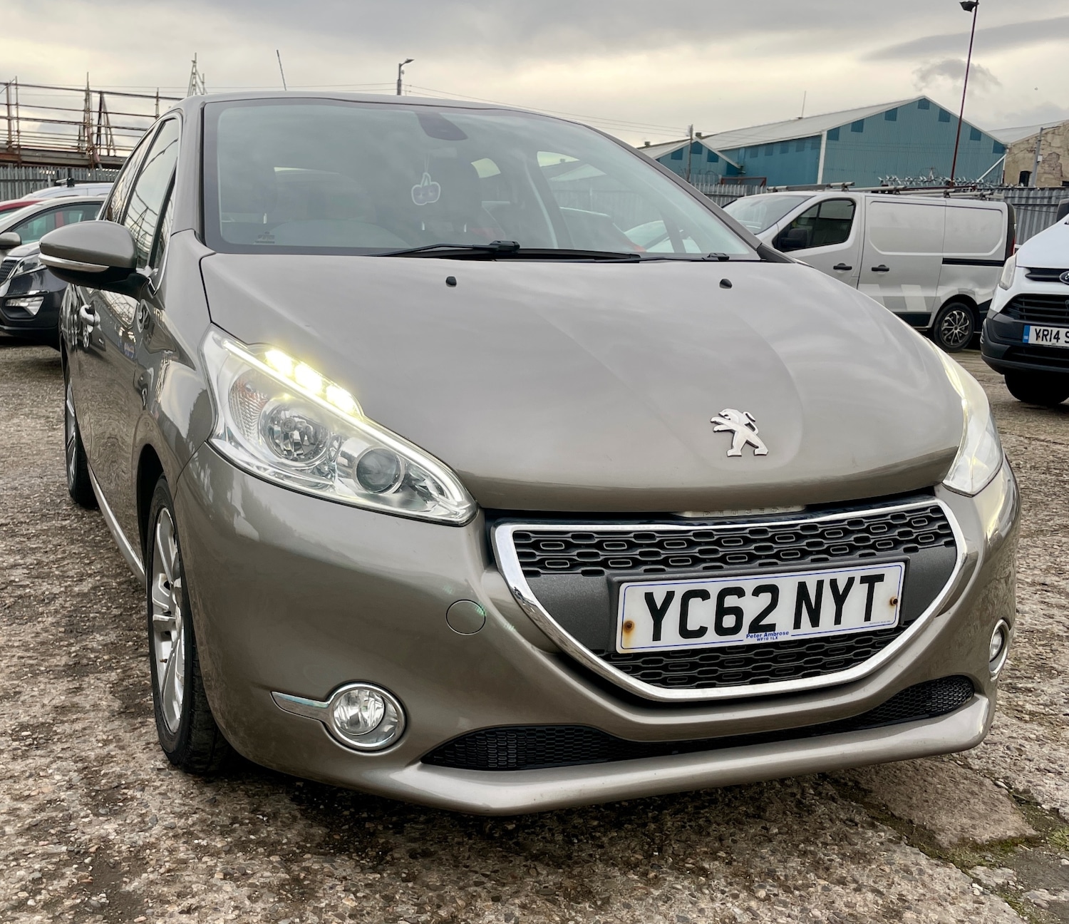Used Peugeot 208 2012 for sale - 77261196: Photo 9