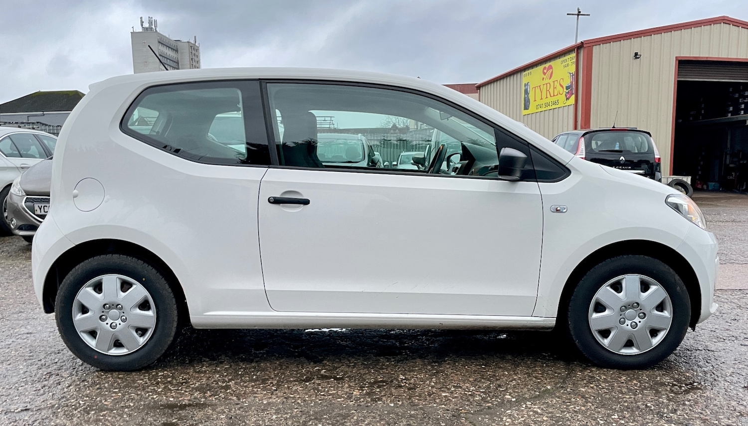 Used Volkswagen up! 2014 for sale - 77300674: Photo 18