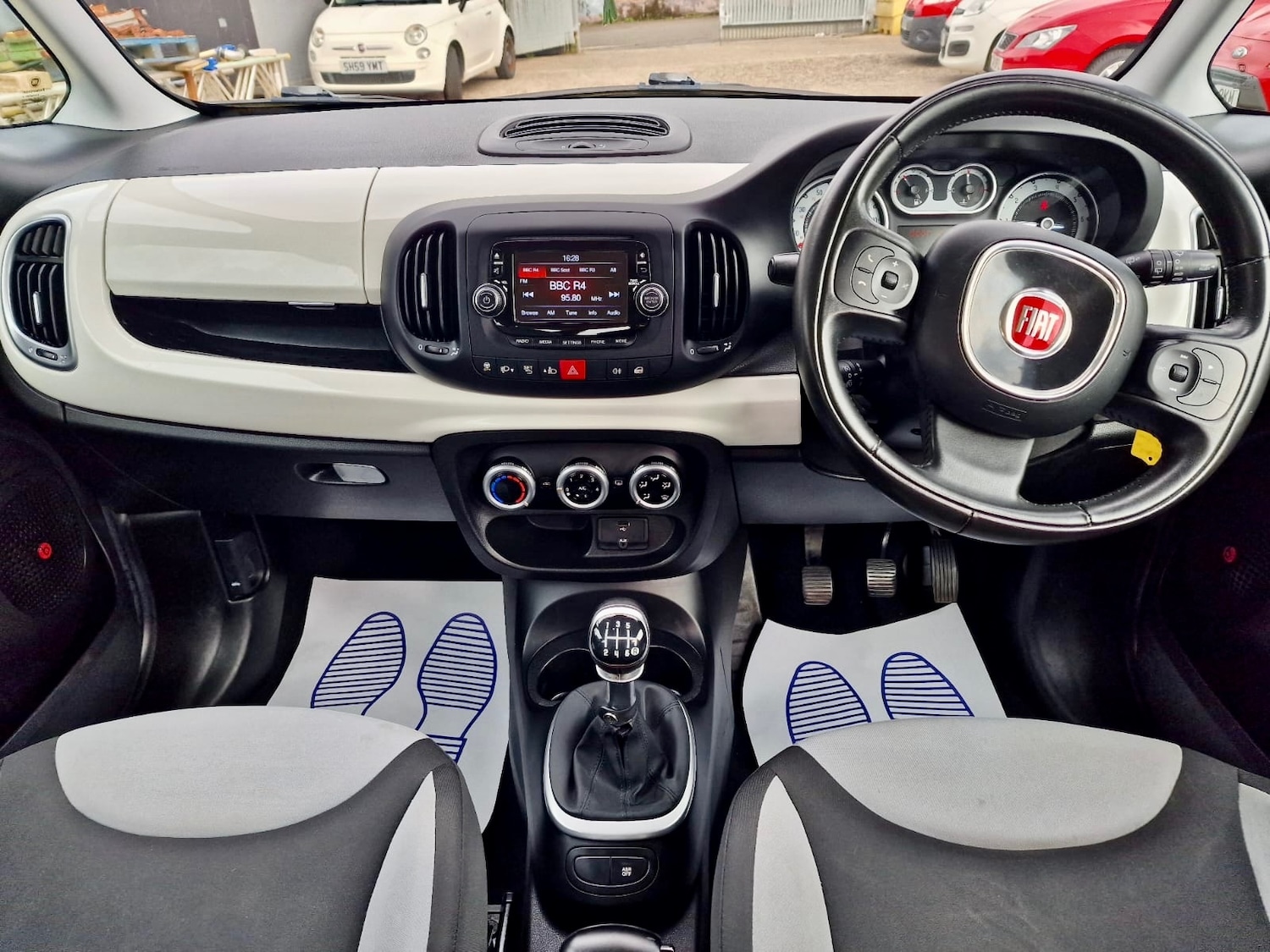 Used Fiat 500L 2013 for sale - 76255186: Photo 2