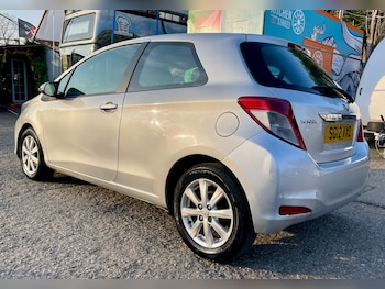 Used Toyota Yaris 2012 for sale - 78817609: Photo
