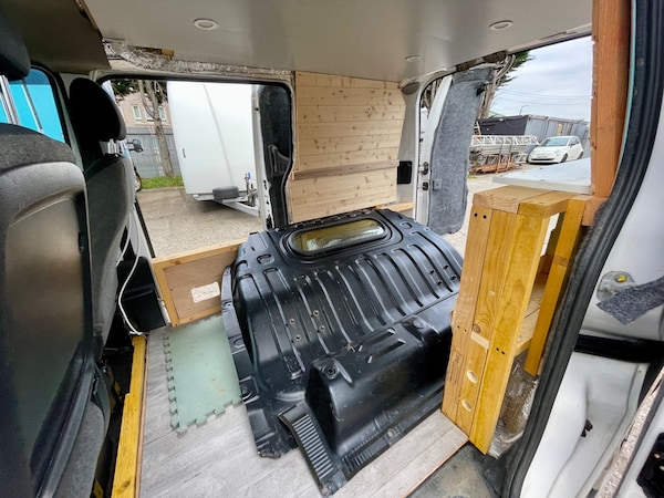Used Nissan NV200 2011 for sale - 76293328: Photo 5