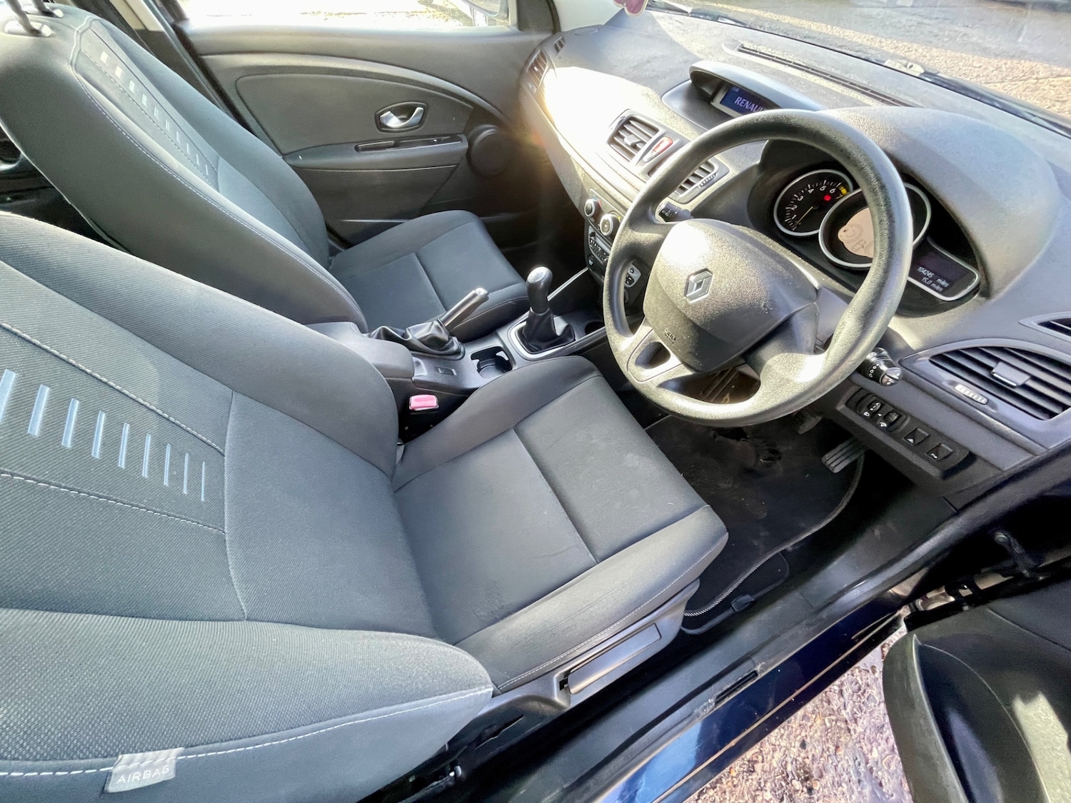 Used Renault Megane 2009 for sale - 77356788: Photo 11