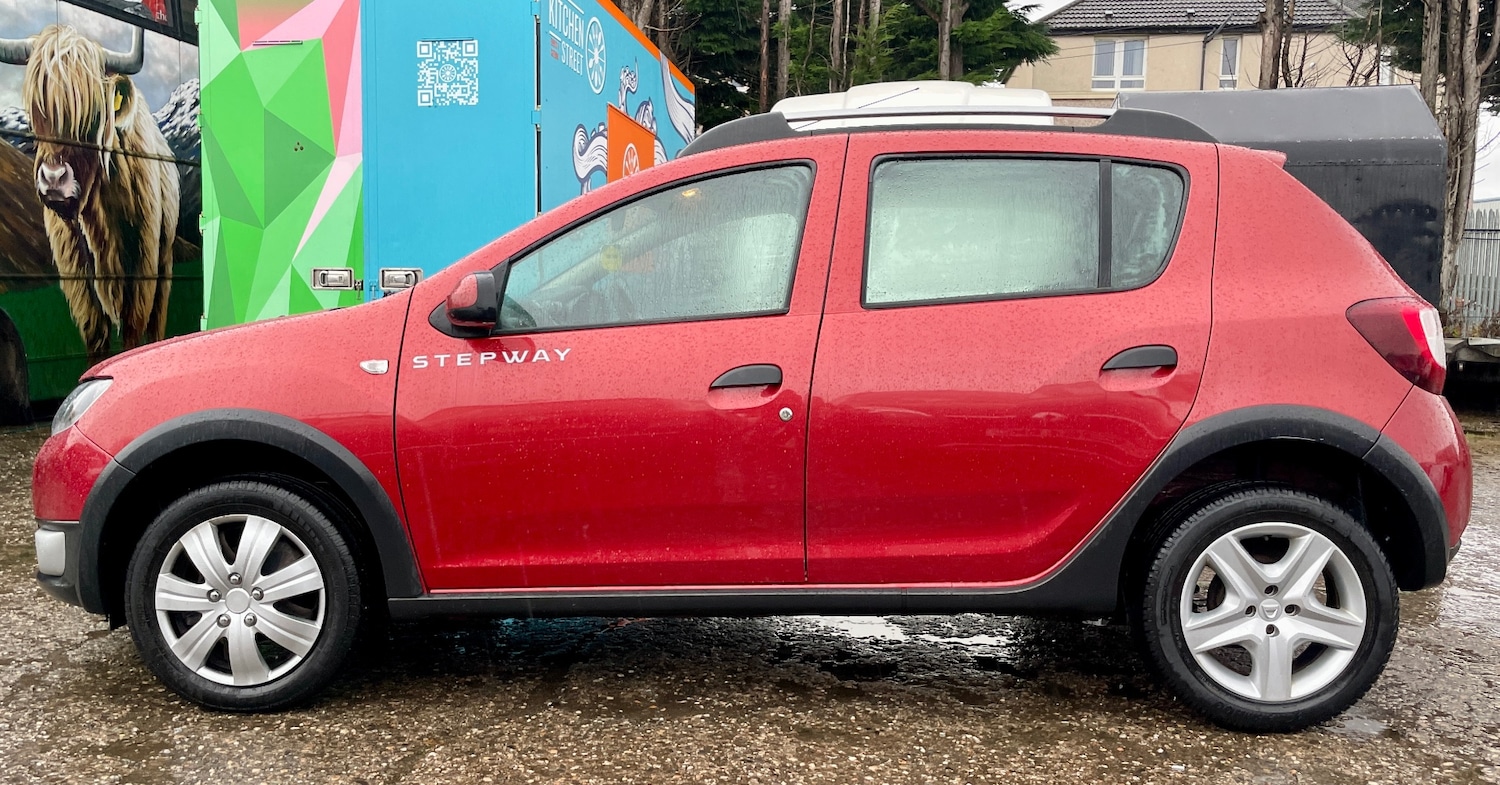 Used Dacia Sandero Stepway 2015 for sale - 76543100: Photo 5