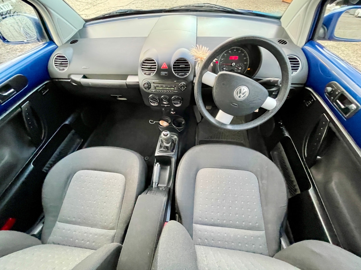 Used Volkswagen Beetle 2010 for sale - 76324998: Photo 3