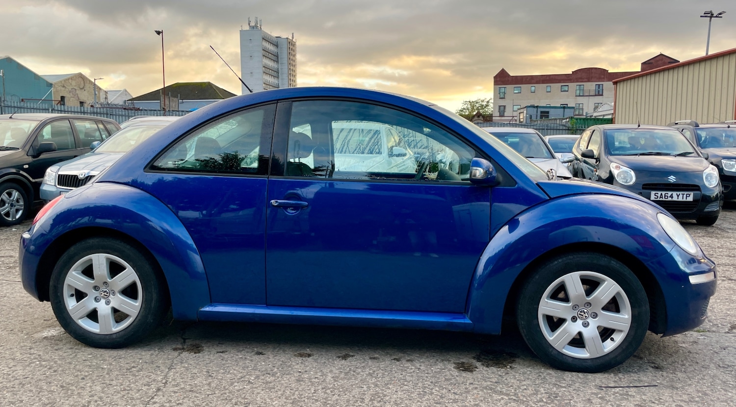 Used Volkswagen Beetle 2010 for sale - 76324998: Photo 8
