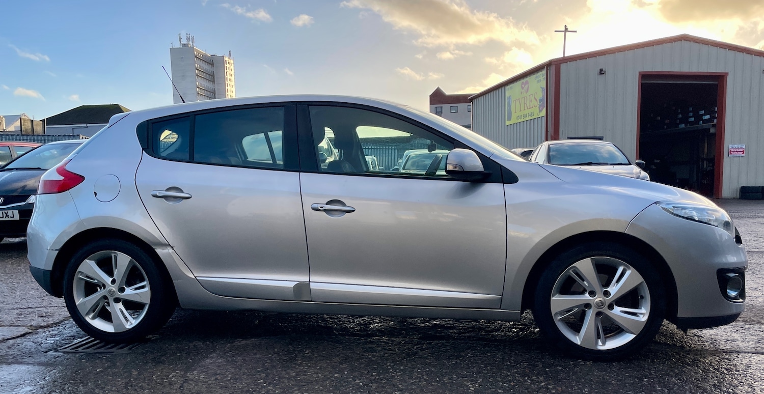 Used Renault Megane 2013 for sale - 76780442: Photo 9