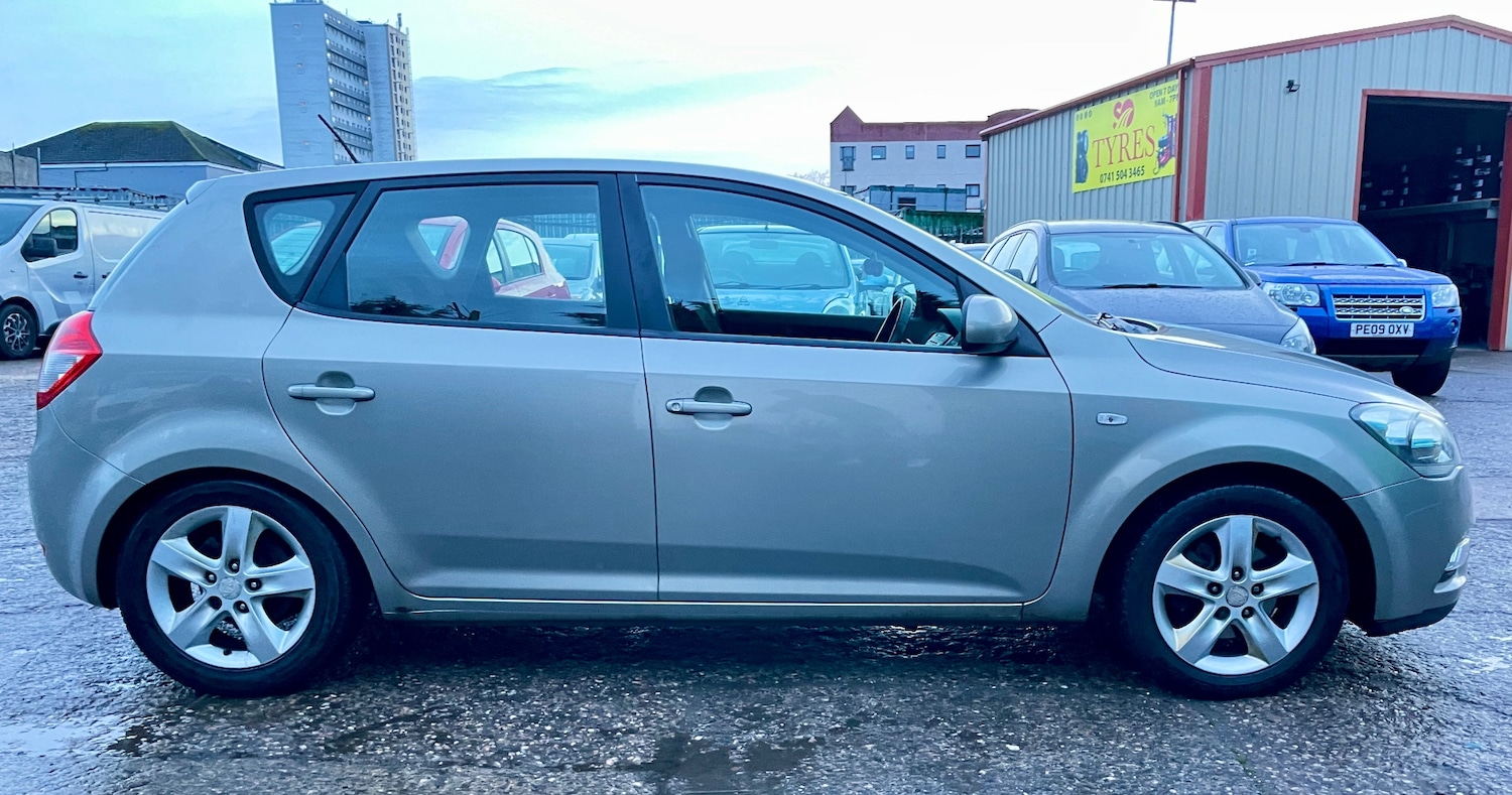 Used Kia Ceed 2011 for sale - 77165620: Photo 7