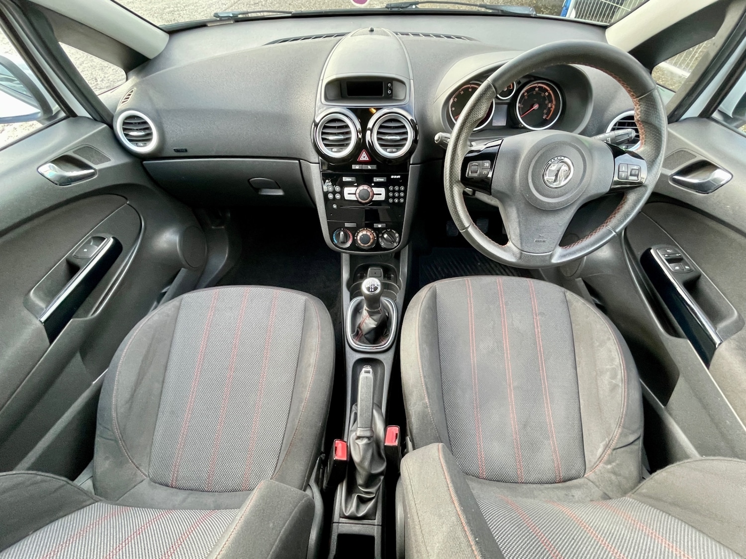 Used Vauxhall Corsa 2012 for sale - 77632606: Photo 3