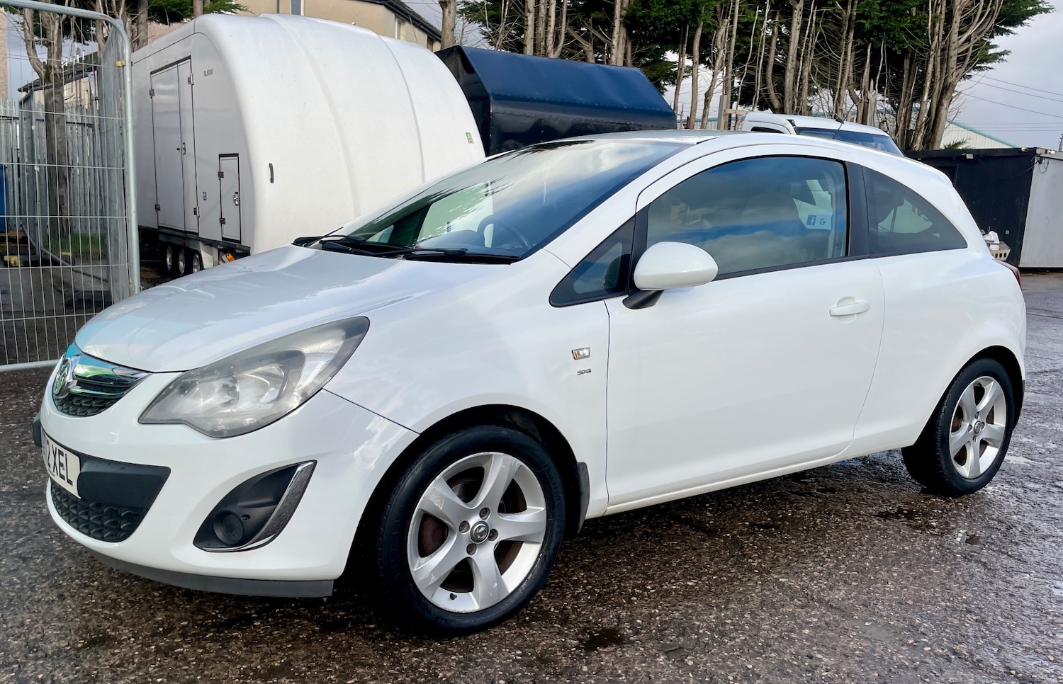 Used Vauxhall Corsa 2012 for sale - 77632606: Photo 4