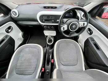 Used Renault Twingo 2015 for sale - 77665907: Photo
