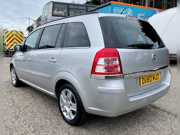 Used Vauxhall Zafira 2011 for sale - 76054955: Photo