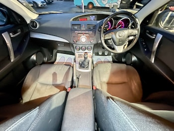 Used Mazda Mazda3 2011 for sale - 77989387: Photo