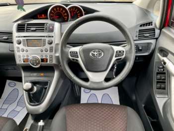 Used Toyota Verso 2011 for sale - 74950567: Photo