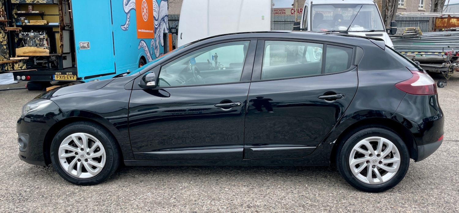 Used Renault Megane 2015 for sale - 76403296: Photo 5