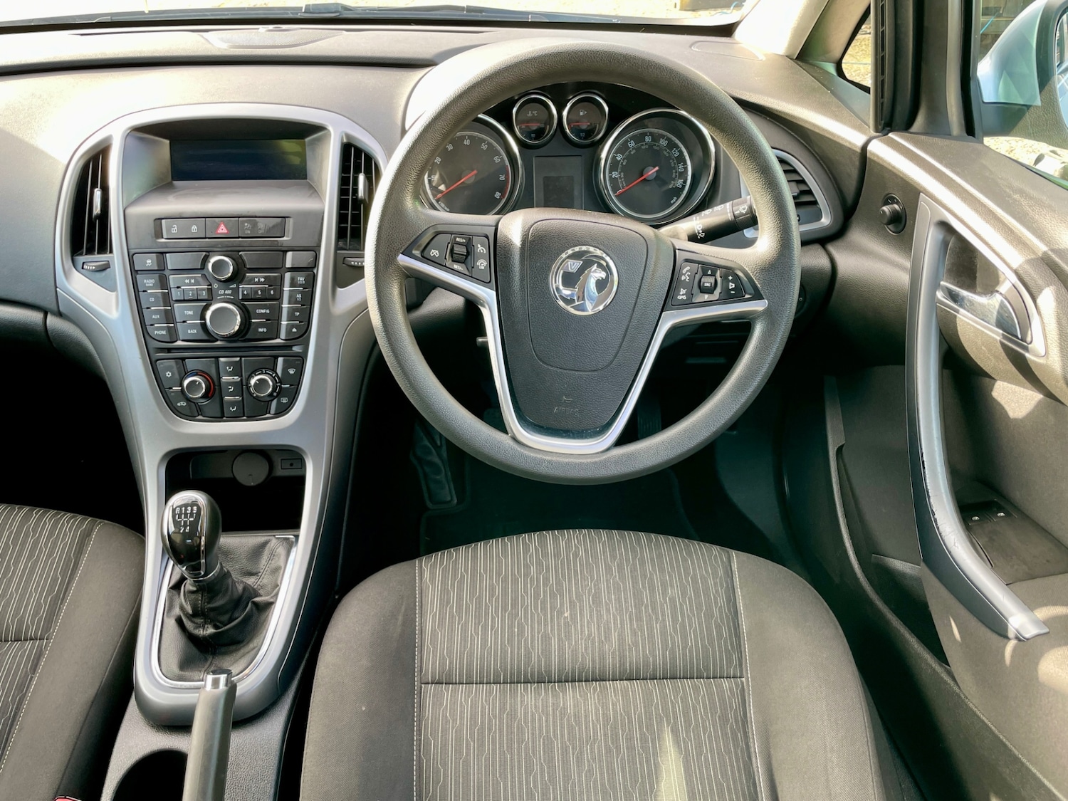 Used Vauxhall Astra 2014 for sale - 77735270: Photo 9