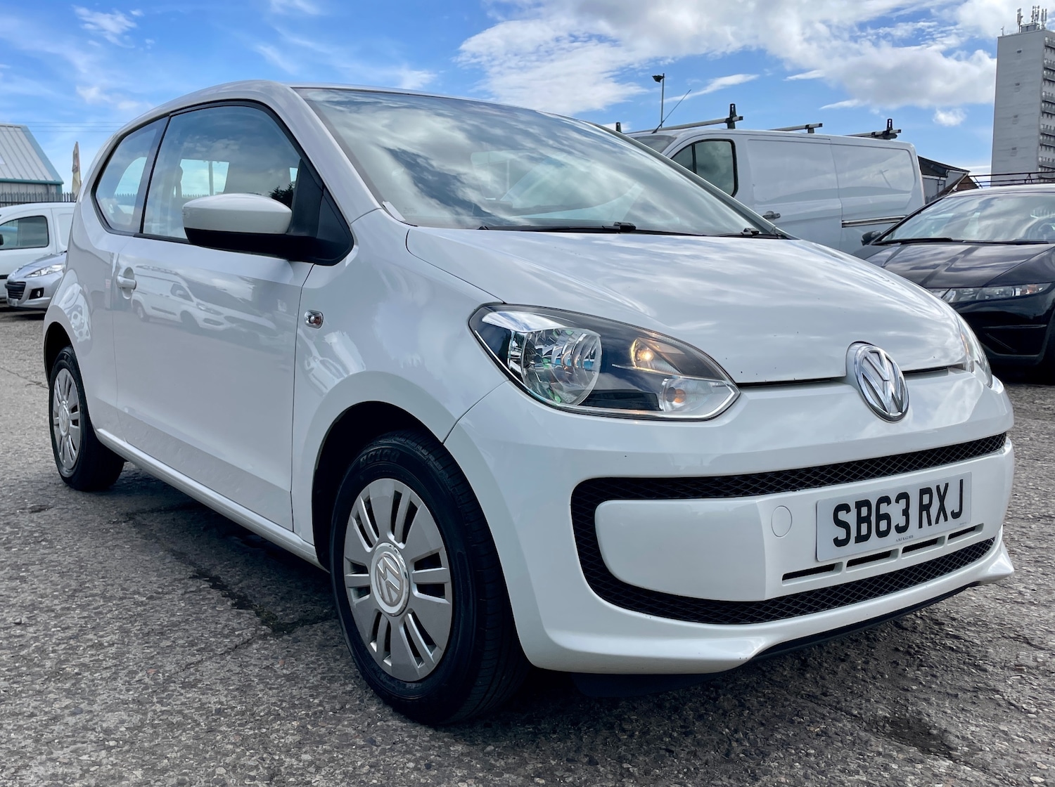 Used Volkswagen up! 2013 for sale - 78144558: Photo 1