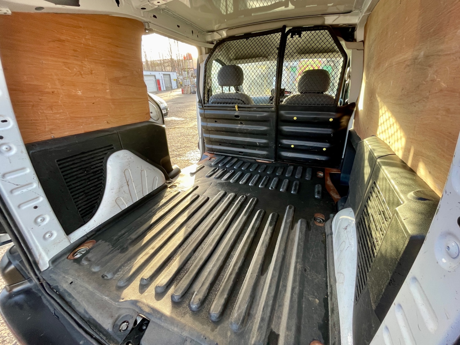 Used Peugeot Partner 2015 for sale - 78045410: Photo 11