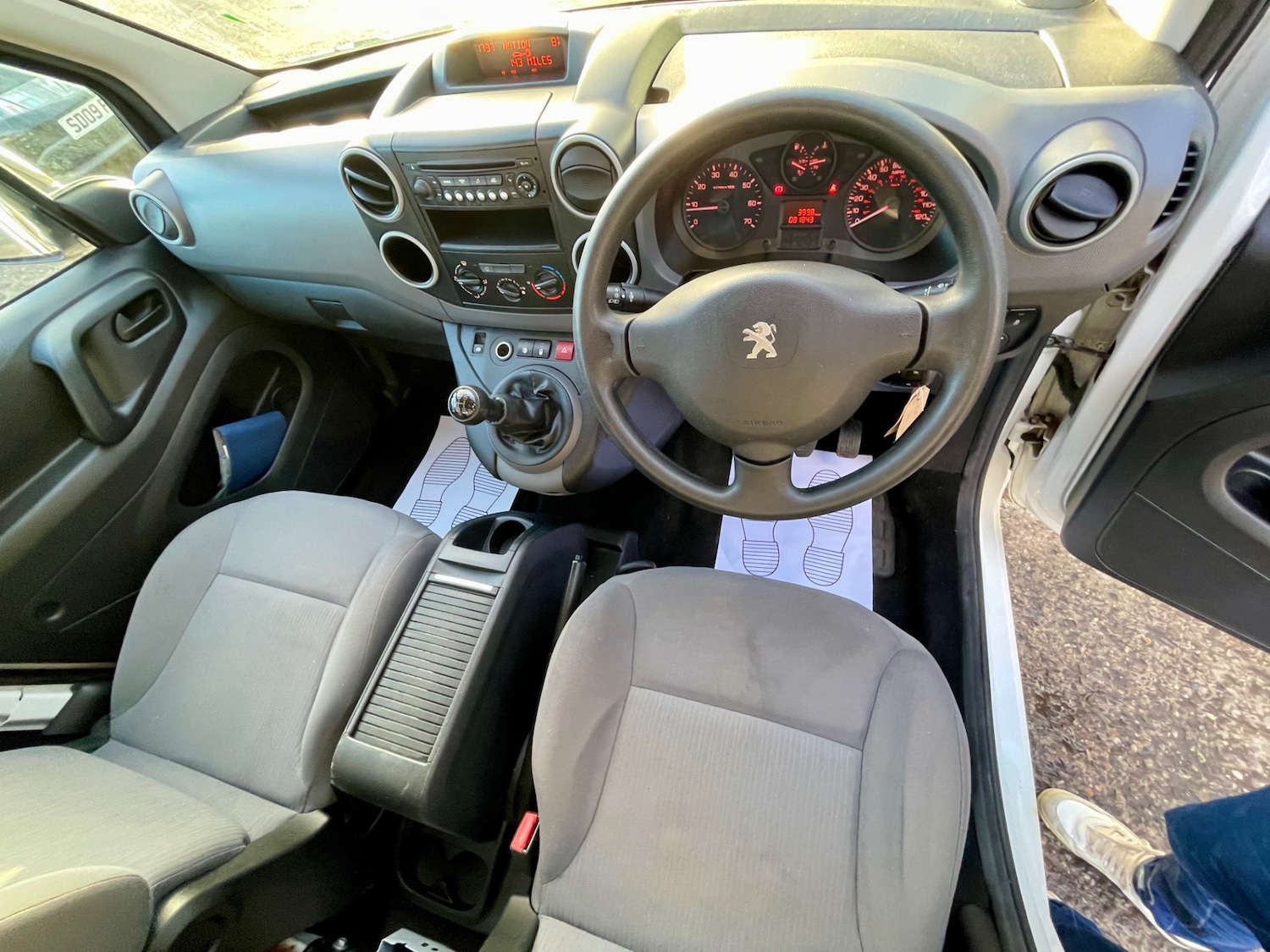 Used Peugeot Partner 2015 for sale - 78045410: Photo 9