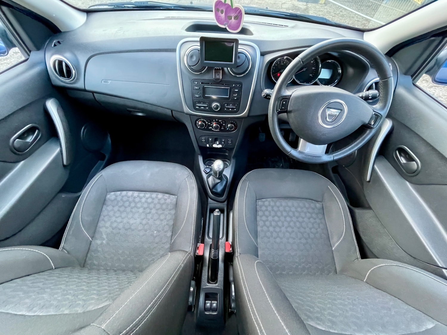 Used Dacia Sandero 2015 for sale - 77406538: Photo 13