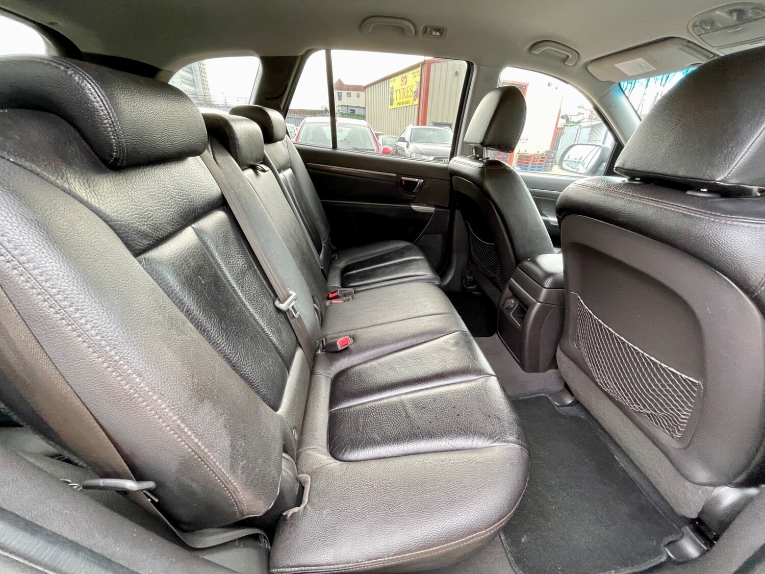 Used Hyundai Santa Fe 2011 for sale - 77690725: Photo 10