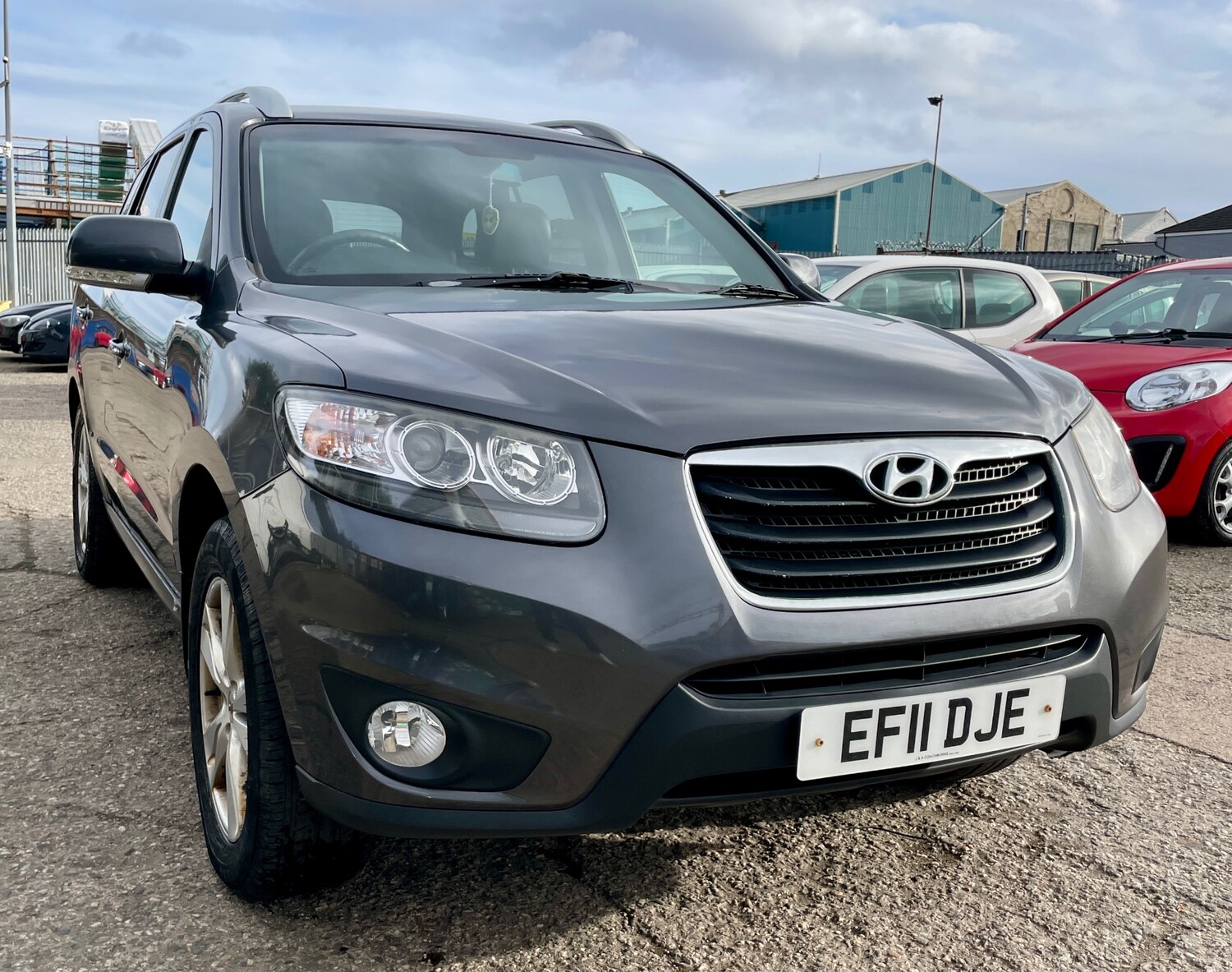 Used Hyundai Santa Fe 2011 for sale - 77690725: Photo 12