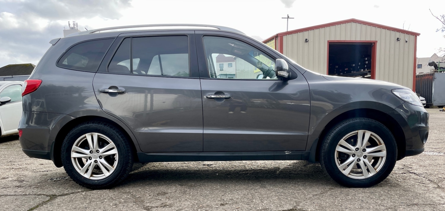 Used Hyundai Santa Fe 2011 for sale - 77690725: Photo 13