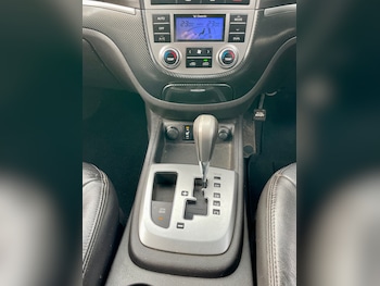 Used Hyundai Santa Fe 2011 for sale - 77690725: Photo