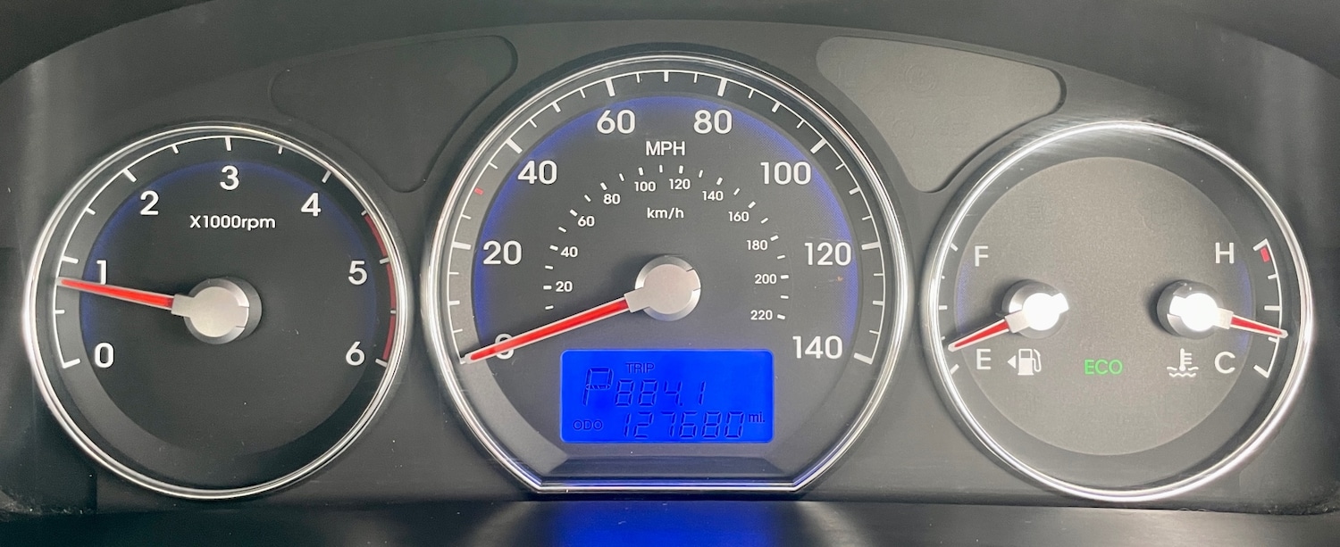 Used Hyundai Santa Fe 2011 for sale - 77690725: Photo 20