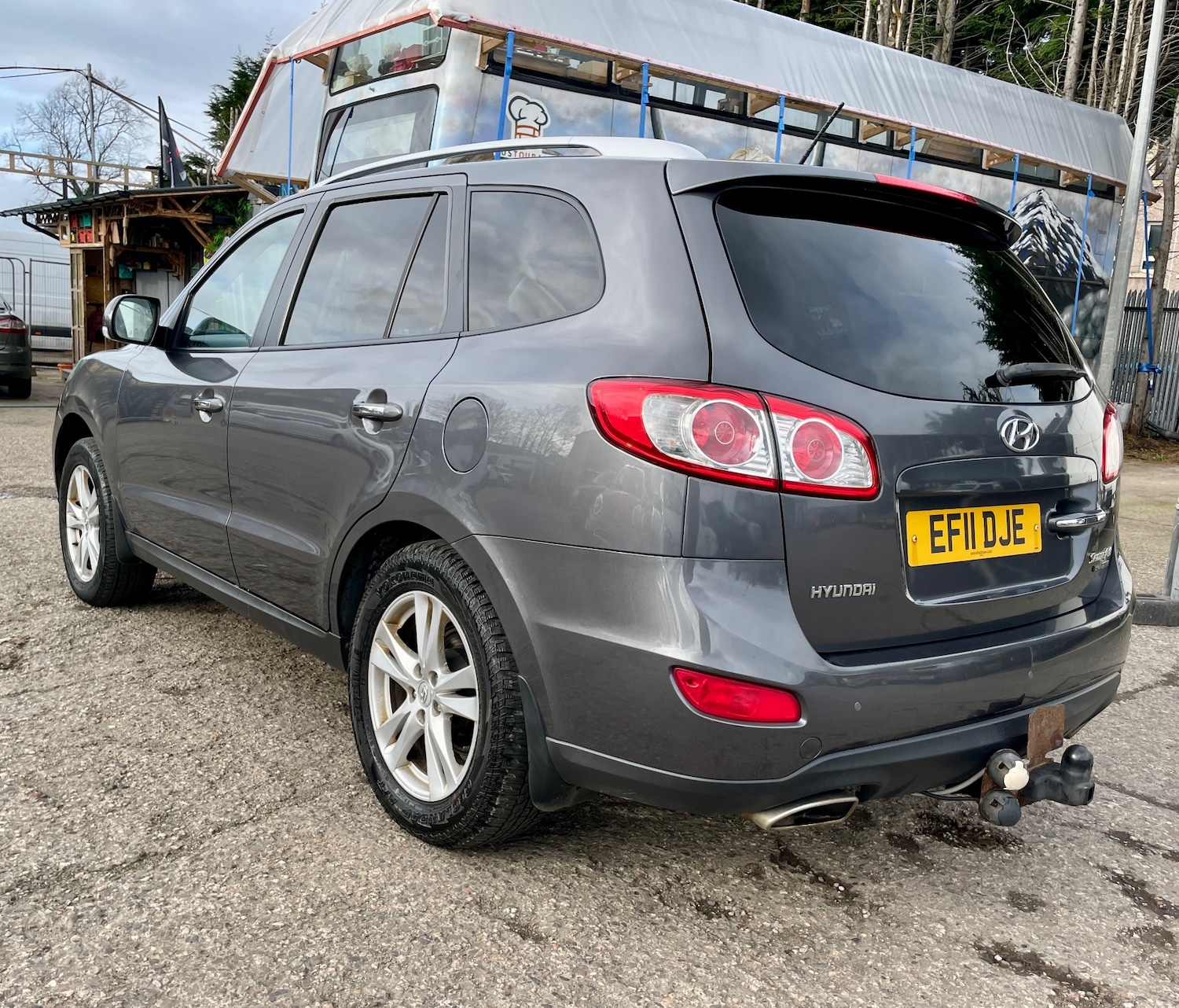 Used Hyundai Santa Fe 2011 for sale - 77690725: Photo 3