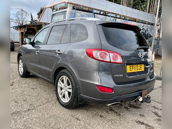 Used Hyundai Santa Fe 2011 for sale - 77690725: Photo