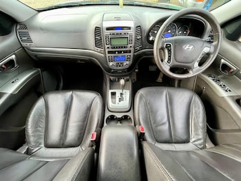 Used Hyundai Santa Fe 2011 for sale - 77690725: Photo