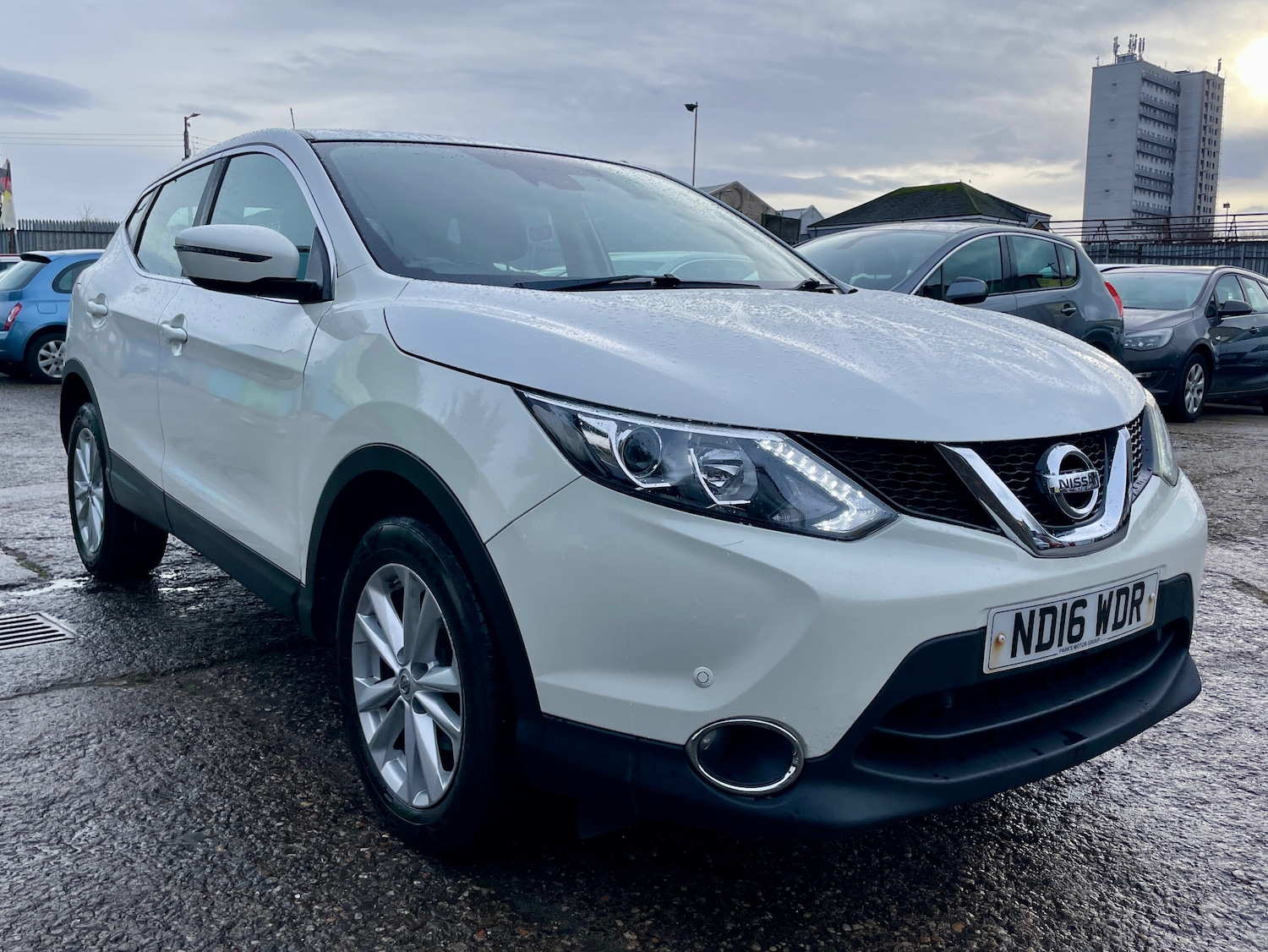 Used Nissan Qashqai 2016 for sale - 76983929: Photo 2