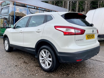 Used Nissan Qashqai 2016 for sale - 76983929: Photo