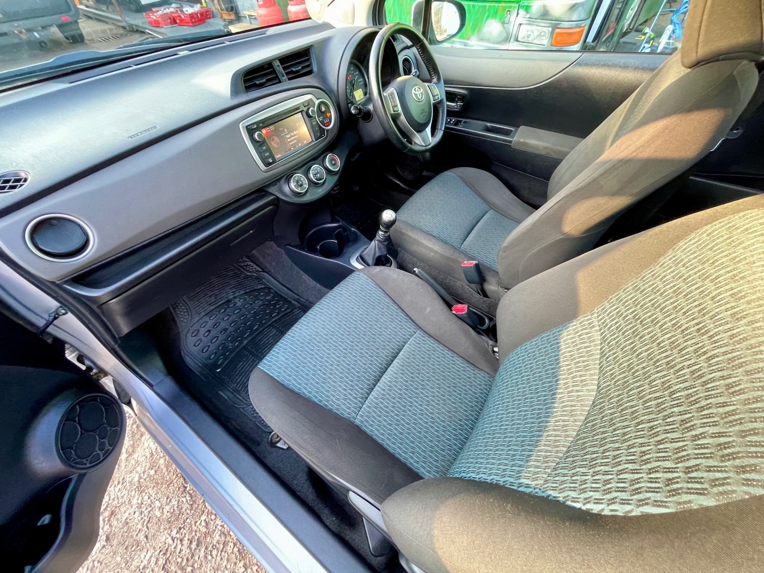 Used Toyota Yaris 2012 for sale - 77776569: Photo 11