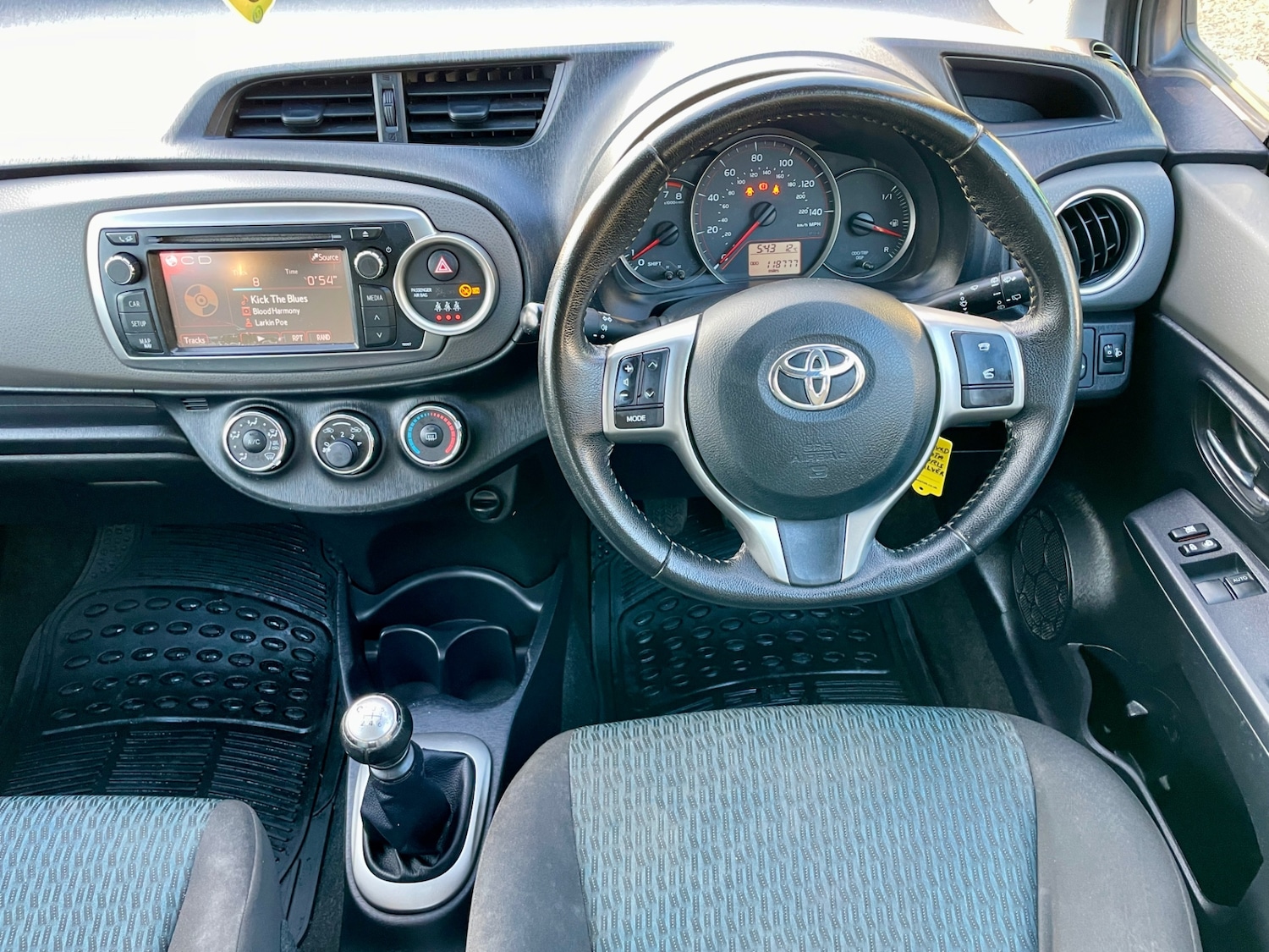 Used Toyota Yaris 2012 for sale - 77776569: Photo 12