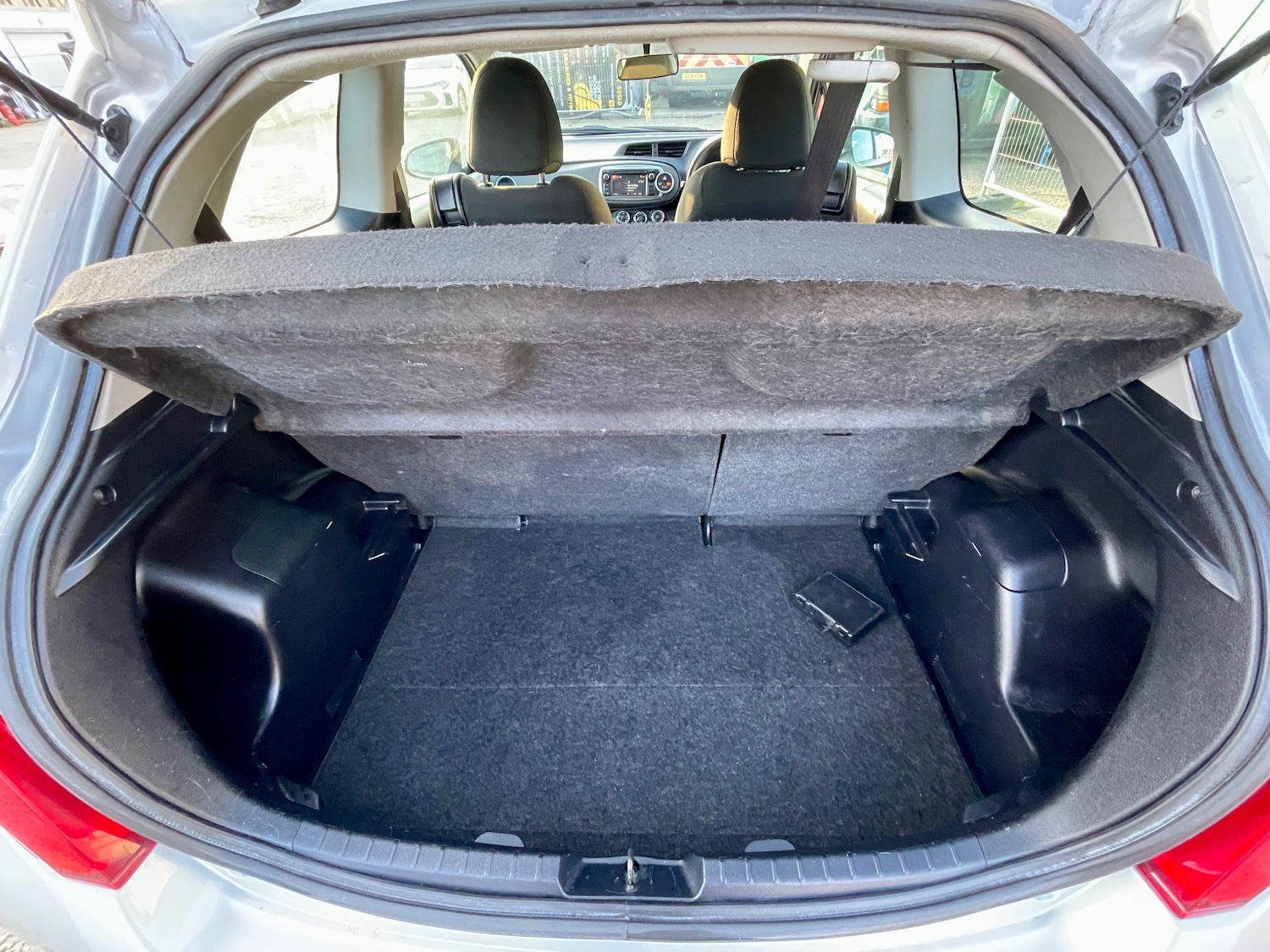 Used Toyota Yaris 2012 for sale - 77776569: Photo 16