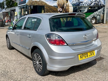 Used Vauxhall Astra 2009 for sale - 75639559: Photo
