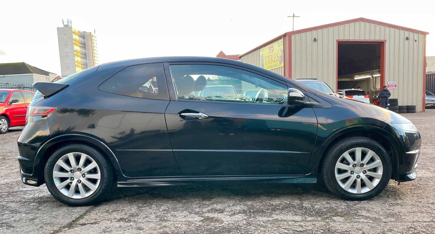 Used Honda Civic 2011 for sale - 76687529: Photo 6