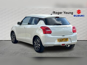 Used Suzuki Swift 2024 for sale - 77301025: Photo