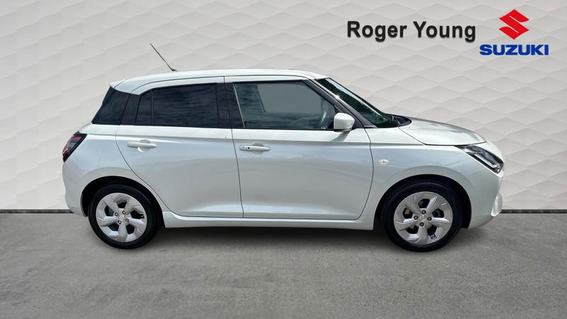 Used Suzuki Swift 2024 for sale - 77301010: Photo 5