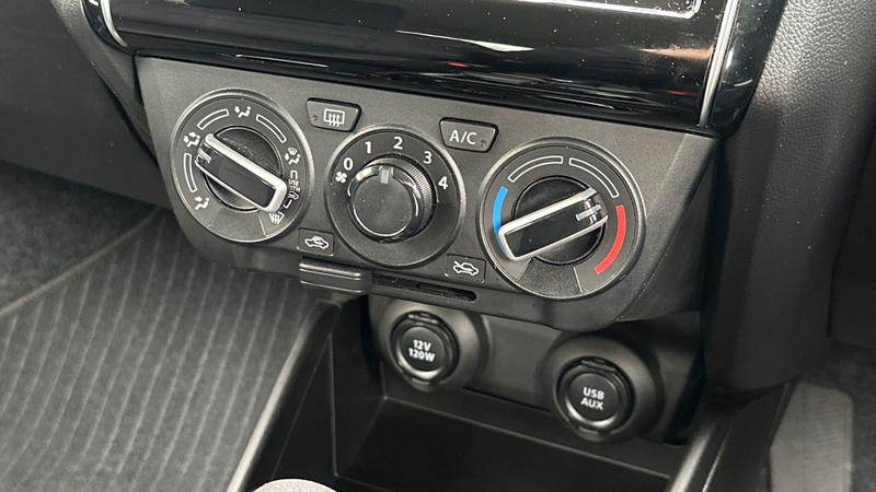 Used Suzuki Swift 2023 for sale - 77301279: Photo 12