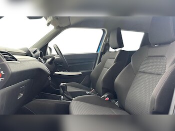 Used Suzuki Swift 2023 for sale - 77301279: Photo