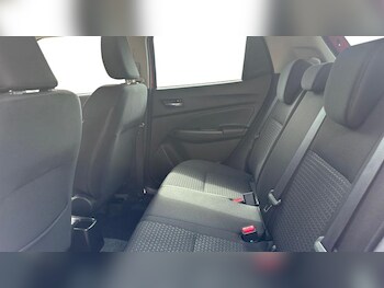 Used Suzuki Swift 2023 for sale - 77301320: Photo