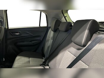 Used Suzuki Swift 2024 for sale - 77340026: Photo