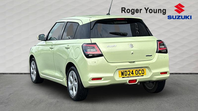 Used Suzuki Swift 2024 for sale - 77301282: Photo 2