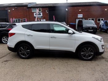 Used Hyundai Santa Fe 2015 for sale - 79736457: Photo