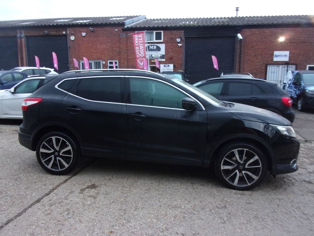 Used Nissan Qashqai 2015 for sale - 76340424: Photo 4