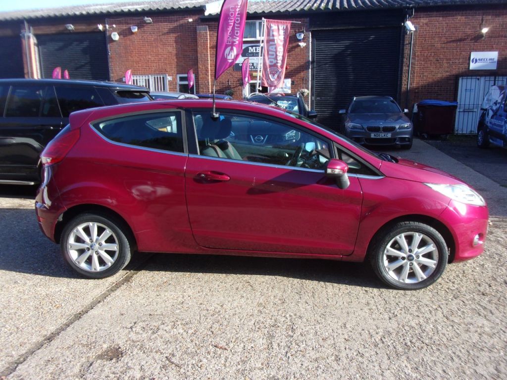 Used Ford Fiesta 2010 for sale - 76603805: Photo 4