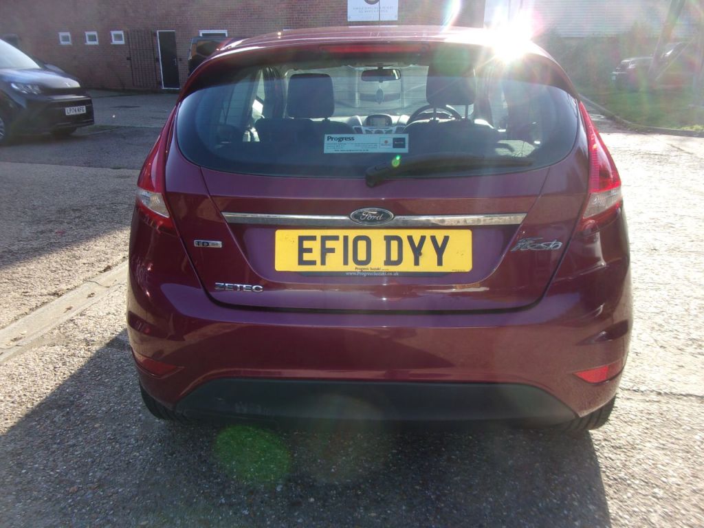 Used Ford Fiesta 2010 for sale - 76603805: Photo 6