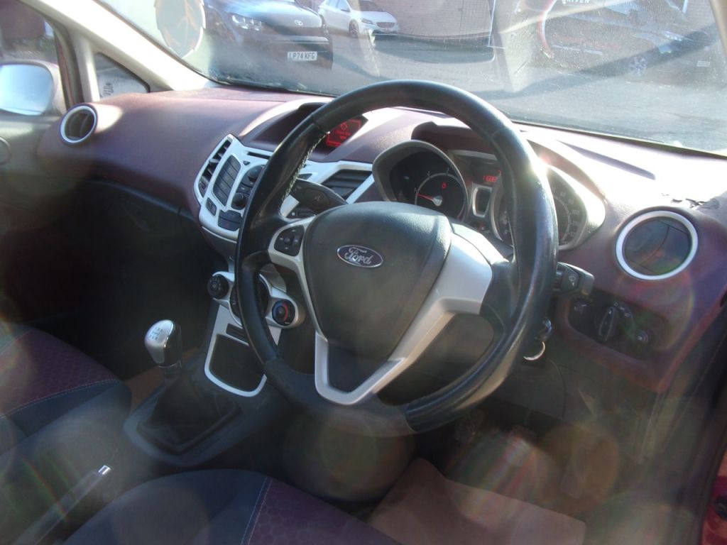 Used Ford Fiesta 2010 for sale - 76603805: Photo 8